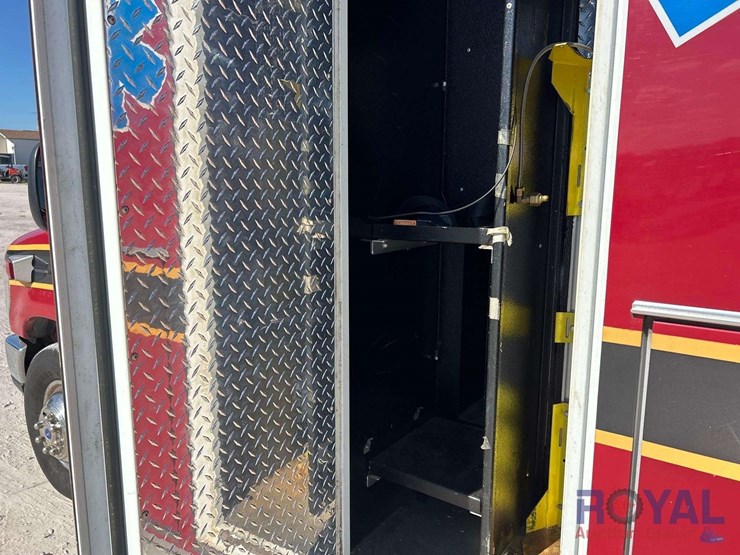 2009-ford-e450-image-22