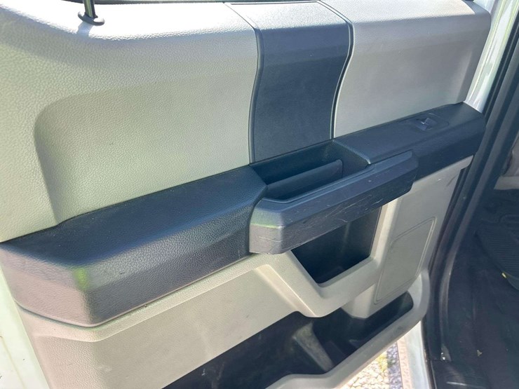 2017-ford-f150-image-22