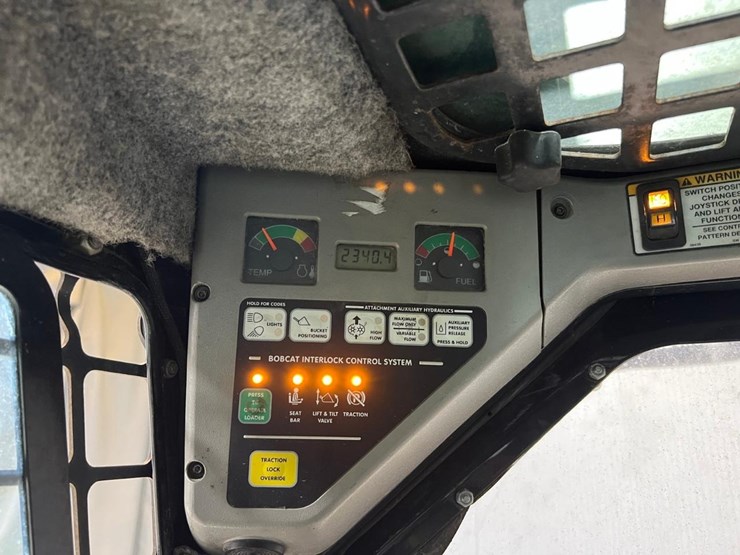 bobcat-t320-image-23
