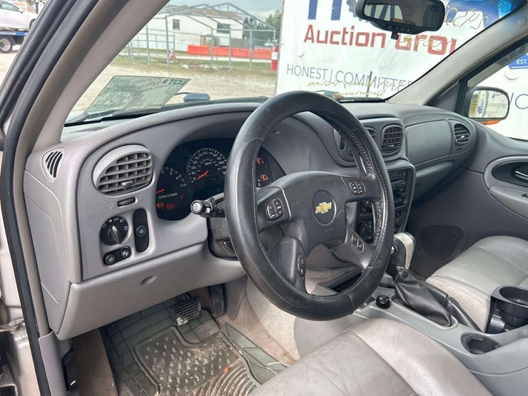 2005-chevrolet-trailblazer-image-13