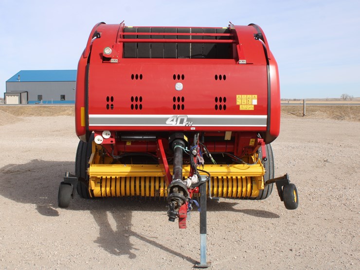 2015-new-holland-roll-belt-560-image-9