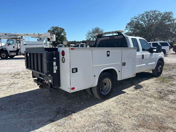 2015-ford-f350-image-3