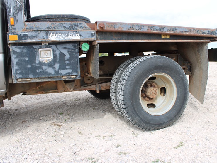 2006-chevrolet-3500-image-13