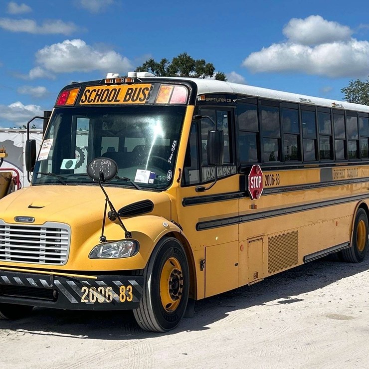 2007 FREIGHTLINER B2
