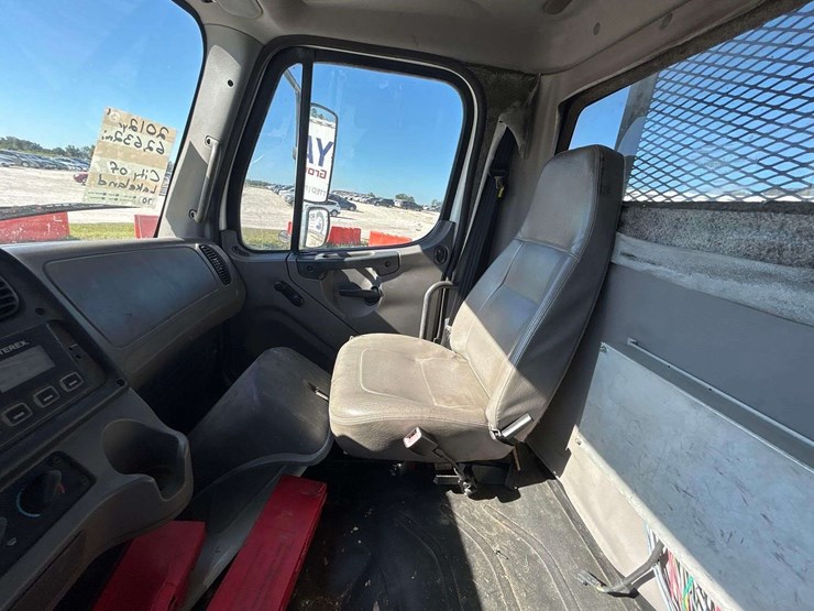 2012-freightliner-m2-106-terex-hi-ranger-tl41-41ft-insulated-bucket-truck-image-31