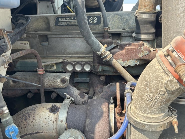 2000-international-9100-image-10