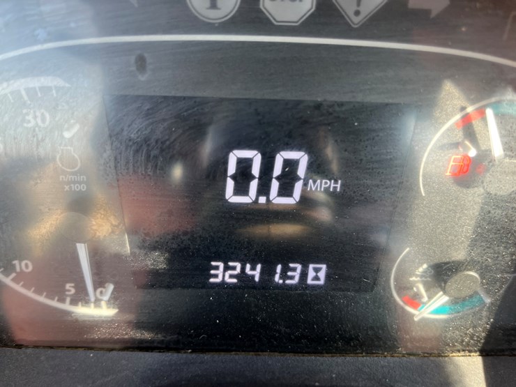 2017-john-deere-5100e-image-19