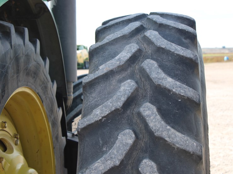 john-deere-8320-image-29