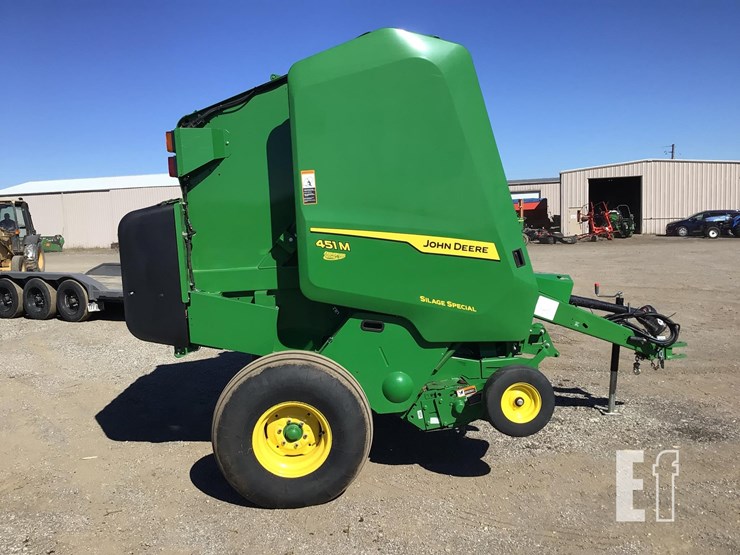 2023-john-deere-451m-image-1