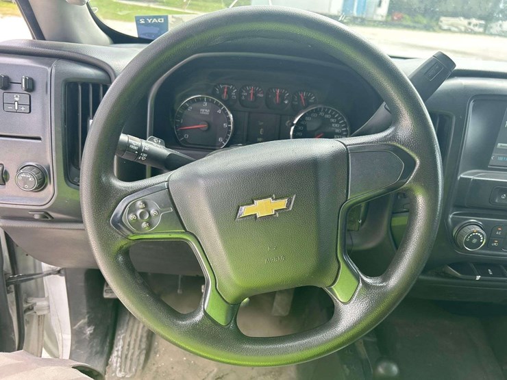 2019-chevrolet-silverado-image-12