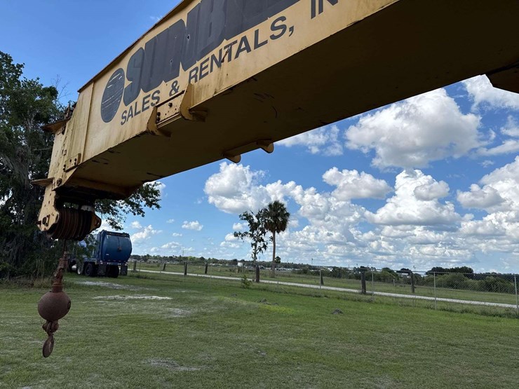 grove-4x4-rough-terrain-hydraulic-crane-image-10