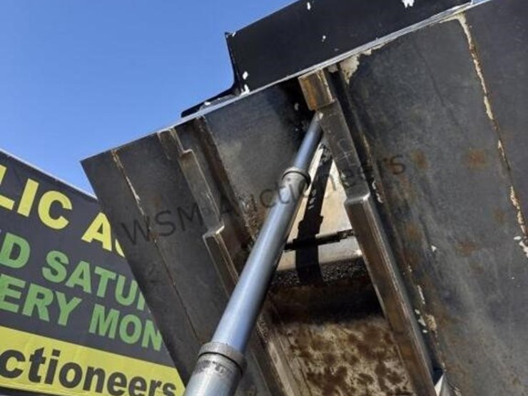 international-9400-image-46