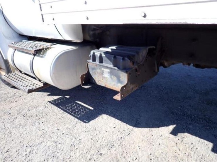 2013-ford-f750-image-41