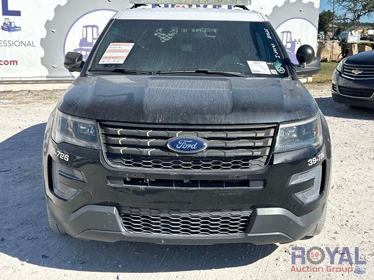 2016-ford-explorer-image-27