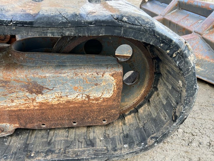 2017-takeuchi-tb260-image-24