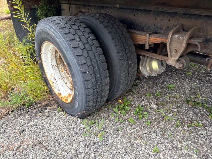 2016-hino-258-image-11