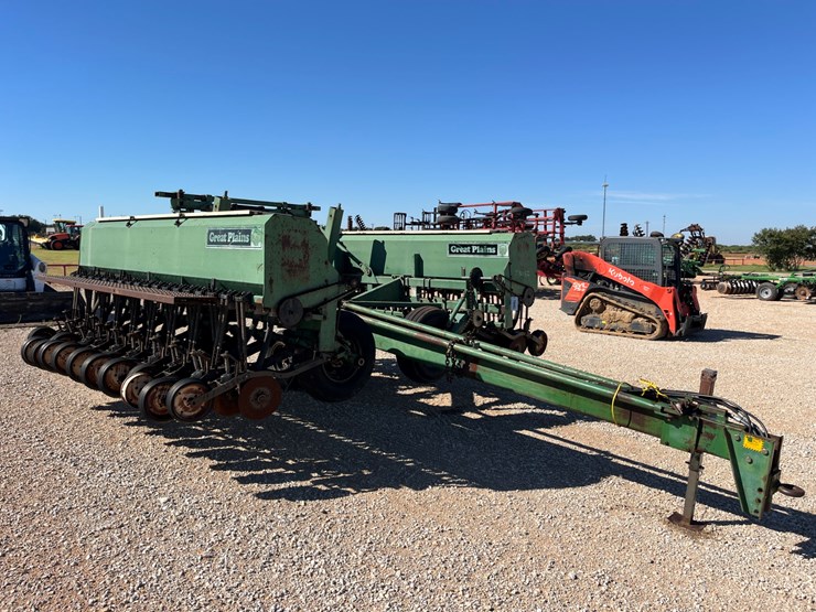 #t8082-•-great-plains-ss-24-grain-drill-image-6