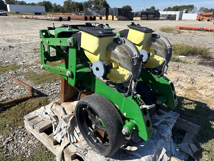 #26205-•-john-deere-late-style-planter-parts-inv#-26205-image-4