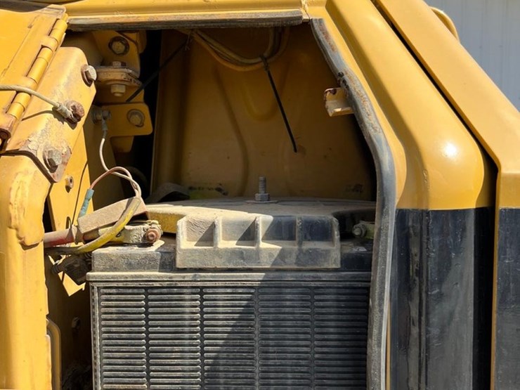 caterpillar-d5n-lgp-image-17