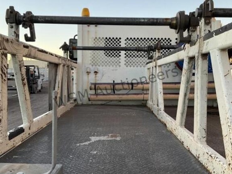 2008-international-7400-image-12