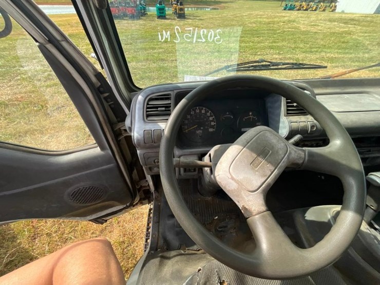 1997-isuzu-cab-&-chassis-image-26