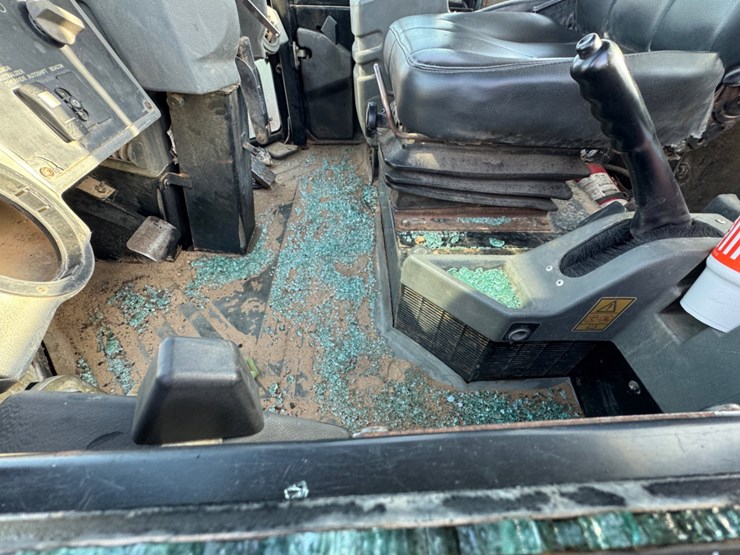 2008-caterpillar-924g-image-18