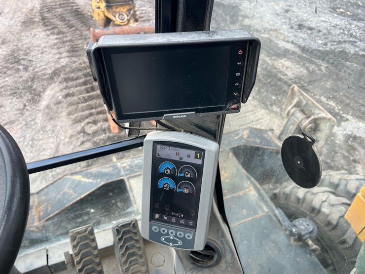 2017-caterpillar-m316f-image-48