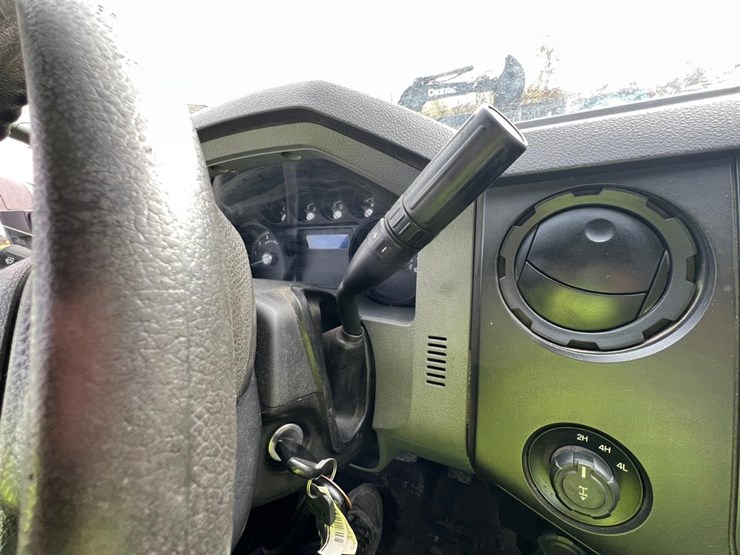 2014-ford-f350-image-26