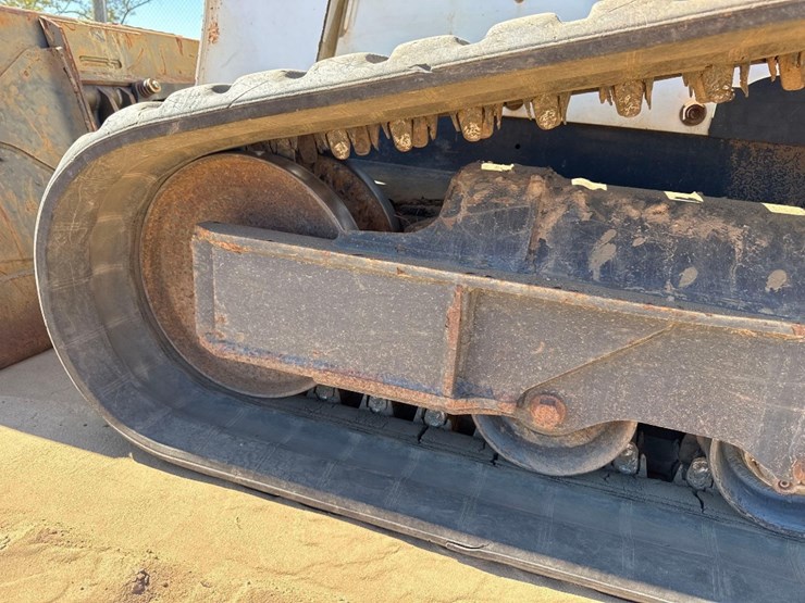 2017-bobcat-t650-image-10