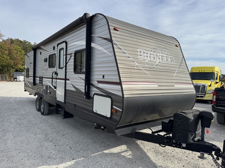 #4621-•-2011-hrv-qb300-pioneer-camper-image-2