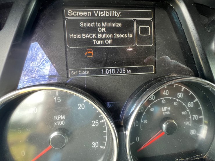 2014-peterbilt-579-image-16