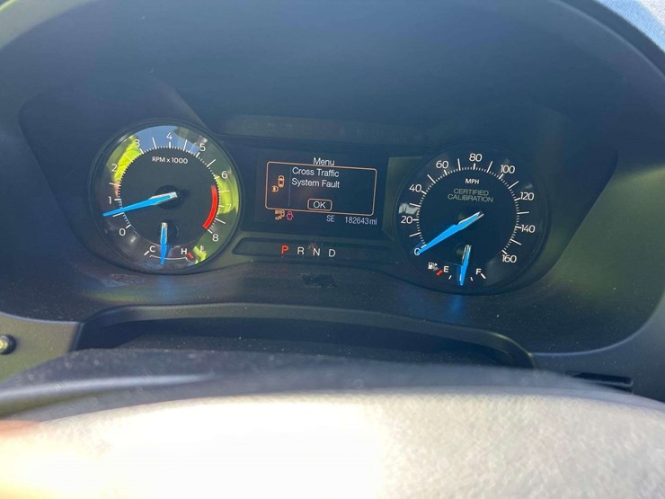 2016-ford-explorer-image-12