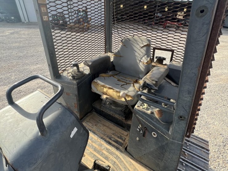 2007-deere-450j-lgp-image-11