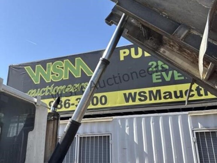 international-9400-image-44