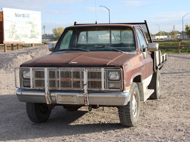 1983-gmc-sierra-2500-image-1