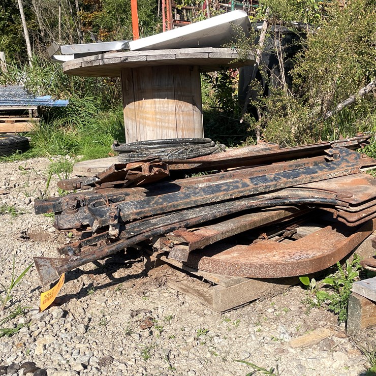 #1042 • Pallet of Plow Parts