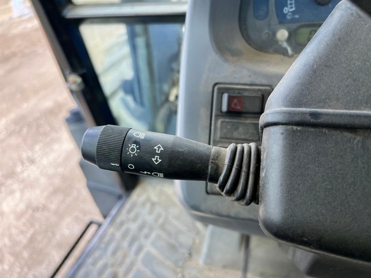 new-holland-tl100a-image-25