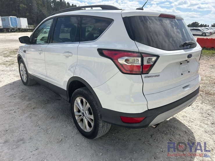 2018-ford-escape-se-image-4