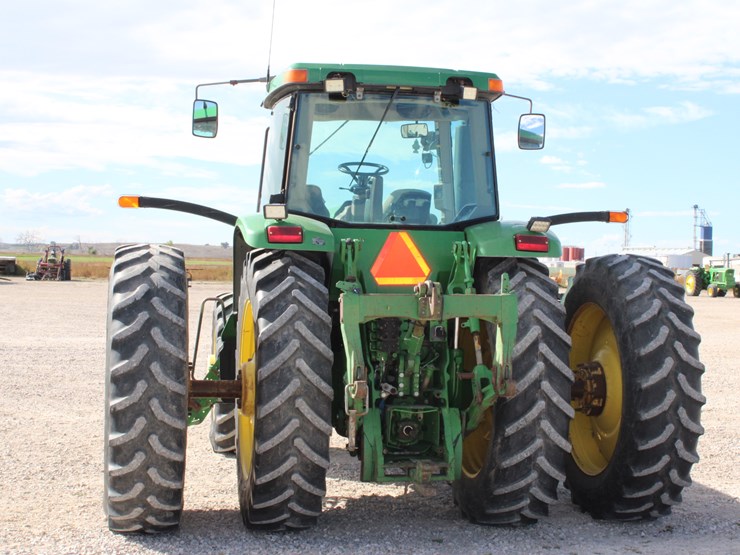 john-deere-8320-image-3