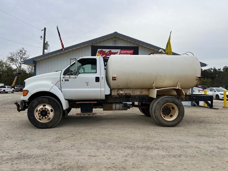 2000-ford-2000-image-1