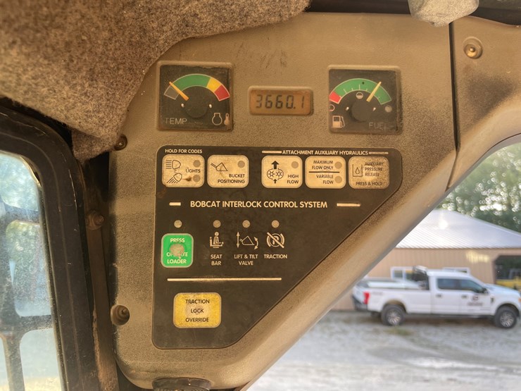 bobcat-864-image-32