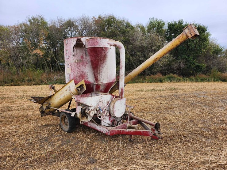 new-holland-350-image-2