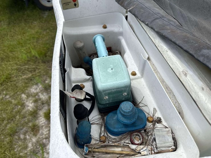 2016-ford-f550-image-16