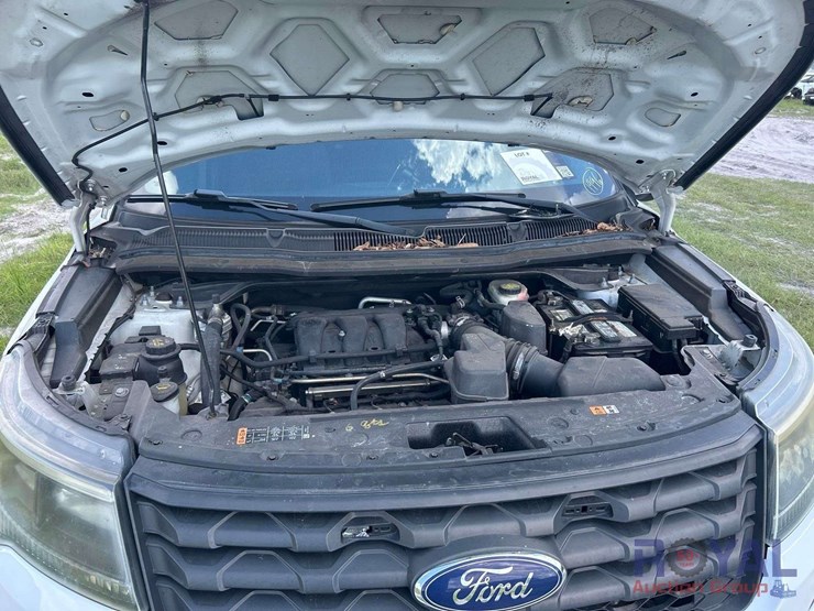 2017-ford-explorer-image-9