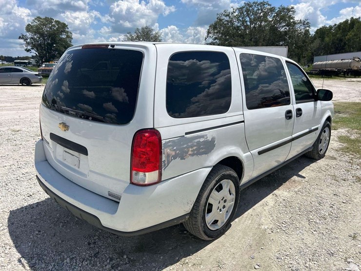 2008-chevrolet-uplander-image-3