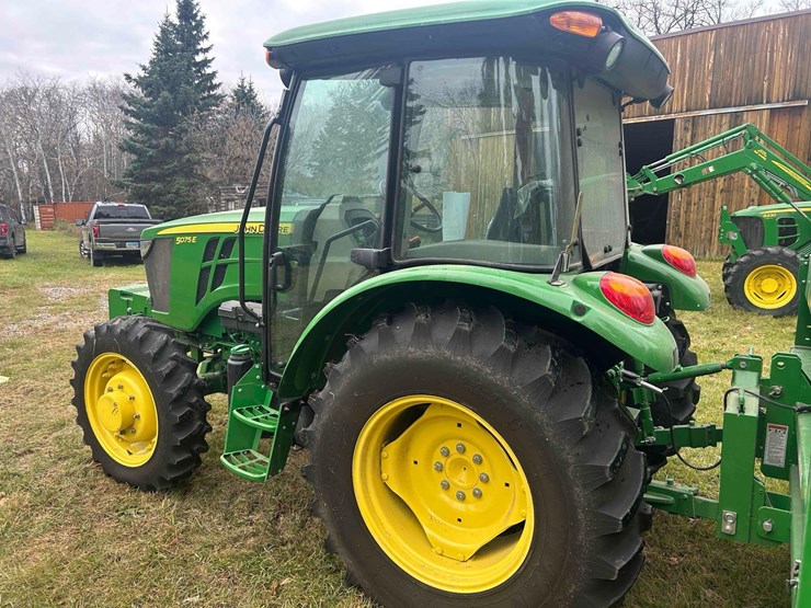 john-deere-5075e-image-3
