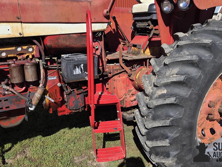 1966-international-806-image-16