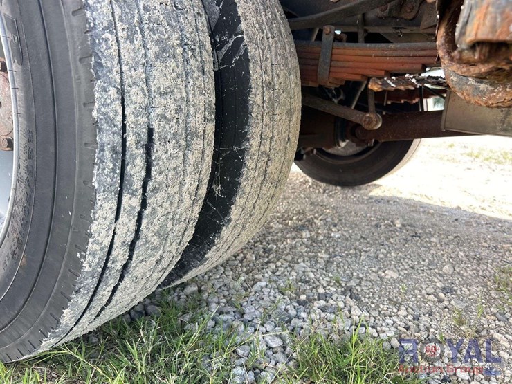 2016-ford-f550-image-34