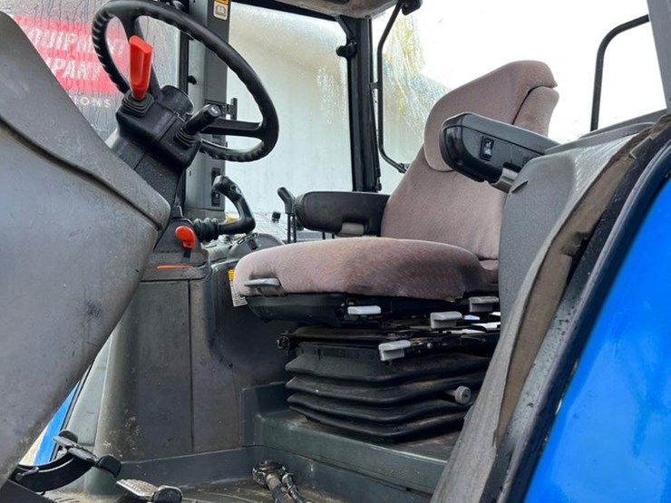 new-holland-tm150-image-22