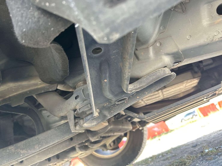 2013-jeep-grand-cherokee-laredo-image-17